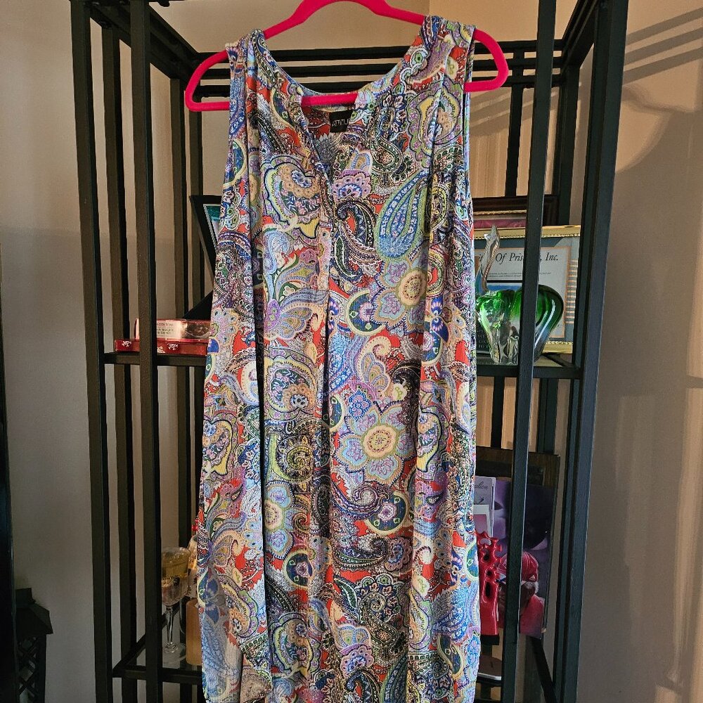 ATTITUDES BY RENEE MULTITUDLES OF COLORS IN PAISLEY AND FLOWERS SIZE 1X